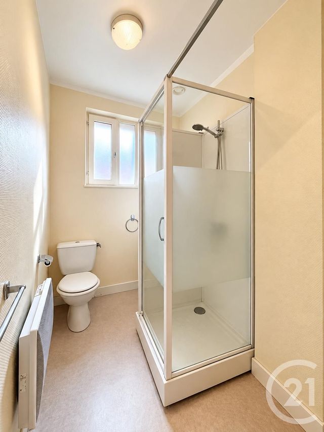 Appartement F2 &agrave; louer - 2 pi&egrave;ces - 36,21 m2 - Moulins - 03 - AUVERGNE