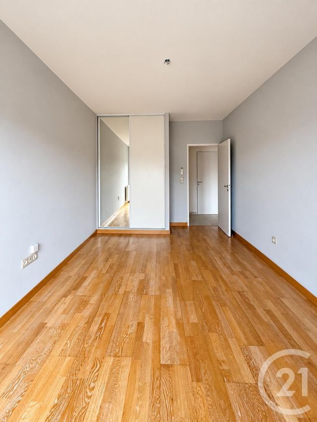 Appartement F3 &agrave; louer - 3 pi&egrave;ces - 84,87 m2 - Moulins - 03 - AUVERGNE