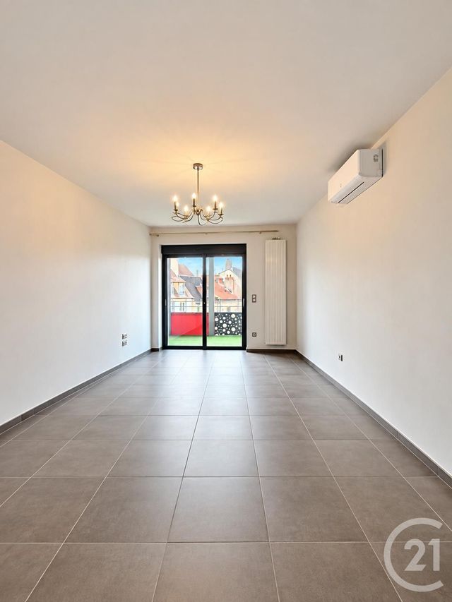 Appartement F3 &agrave; louer - 3 pi&egrave;ces - 84,87 m2 - Moulins - 03 - AUVERGNE