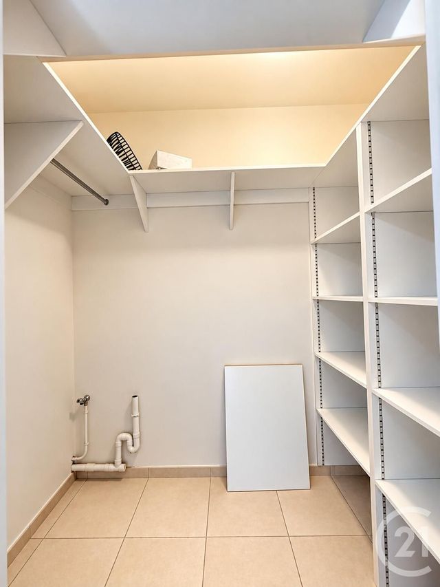 Appartement F3 &agrave; louer - 3 pi&egrave;ces - 84,87 m2 - Moulins - 03 - AUVERGNE
