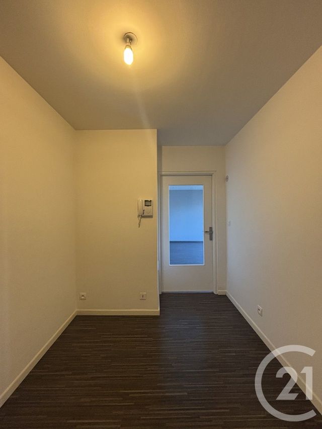 Appartement F3 &agrave; louer - 3 pi&egrave;ces - 73 m2 - Moulins - 03 - AUVERGNE