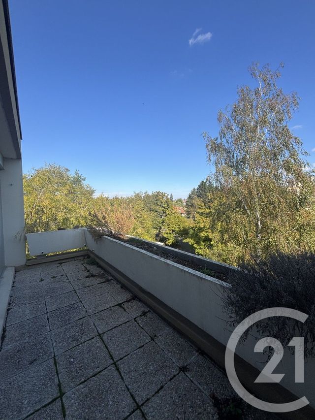 Appartement F3 &agrave; louer - 3 pi&egrave;ces - 73 m2 - Moulins - 03 - AUVERGNE