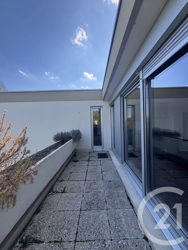 Appartement F3 &agrave; louer - 3 pi&egrave;ces - 73 m2 - Moulins - 03 - AUVERGNE