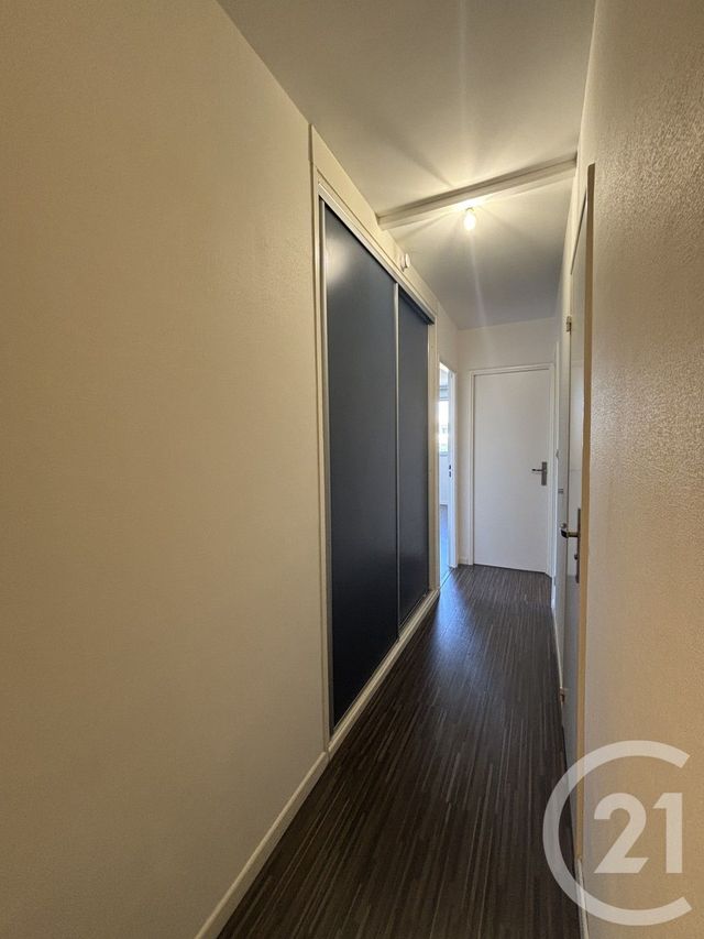 Appartement F3 &agrave; louer - 3 pi&egrave;ces - 73 m2 - Moulins - 03 - AUVERGNE