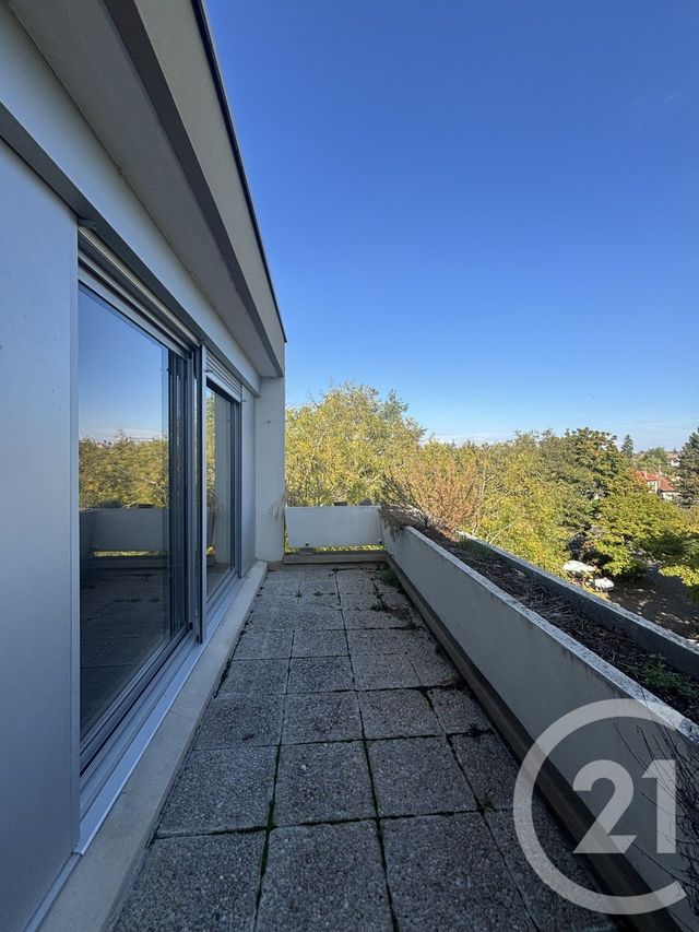 Appartement F3 &agrave; louer - 3 pi&egrave;ces - 73 m2 - Moulins - 03 - AUVERGNE