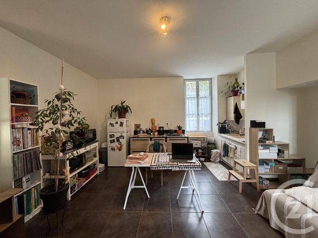 Appartement 2 pièces 42 m² · à Moulins · 42,4 m² · 420 €/mois