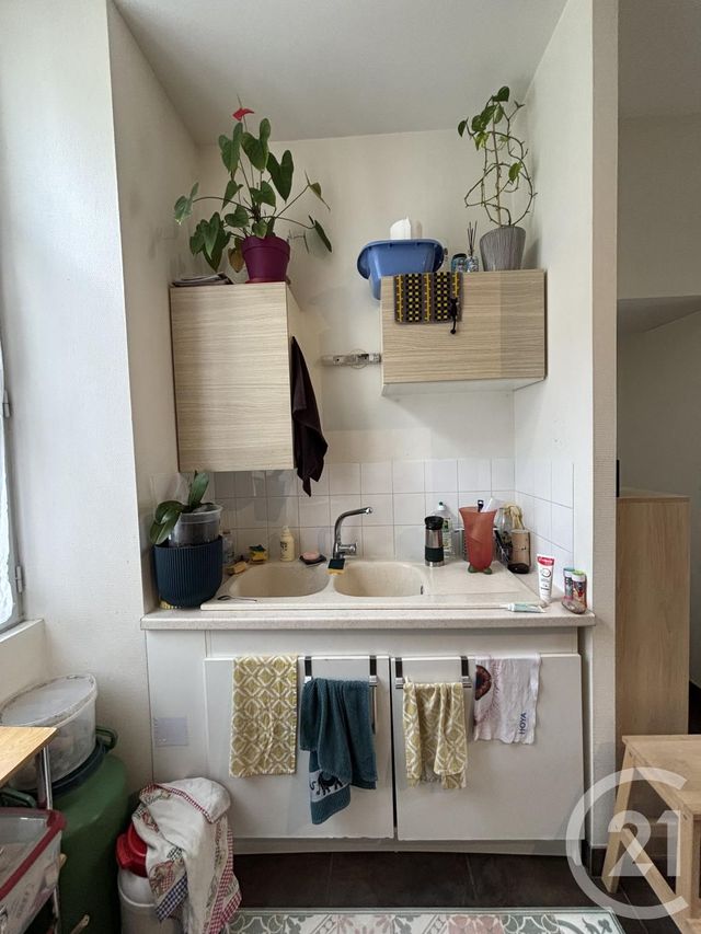 Appartement F2 &agrave; louer - 2 pi&egrave;ces - 42,35 m2 - Moulins - 03 - AUVERGNE