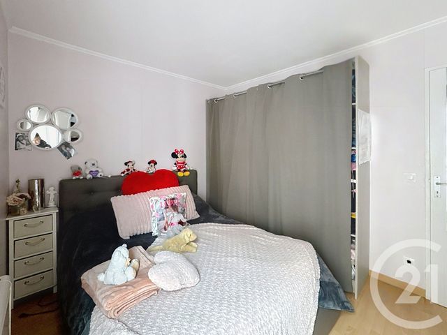 Appartement F3 à vendre - 3 pièces - 72 m2 - Thiais - 94 - ILE-DE-FRANCE