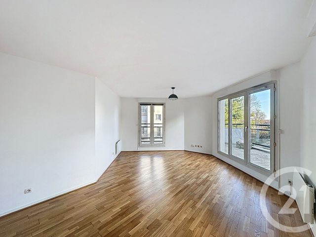 Appartement F3 &agrave; louer - 3 pi&egrave;ces - 77,30 m2 - Thiais - 94 - ILE-DE-FRANCE