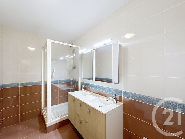 Appartement F3 &agrave; louer - 3 pi&egrave;ces - 77,30 m2 - Thiais - 94 - ILE-DE-FRANCE