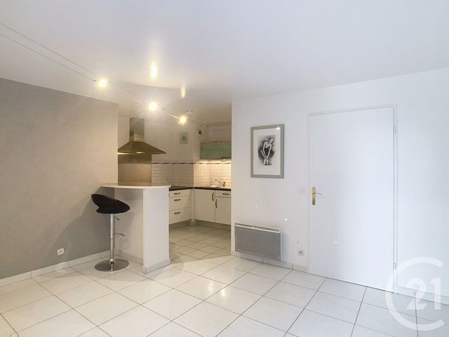 Appartement &agrave; vendre - 2 pi&egrave;ces - 41,40 m2 - Thiais - 94 - ILE-DE-FRANCE