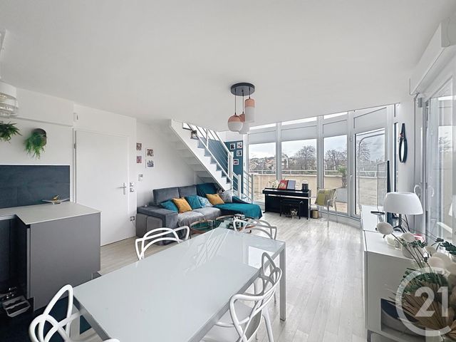 Appartement Duplex &agrave; vendre - 5 pi&egrave;ces - 98,18 m2 - Villeneuve Le Roi - 94 - ILE-DE-FRANCE