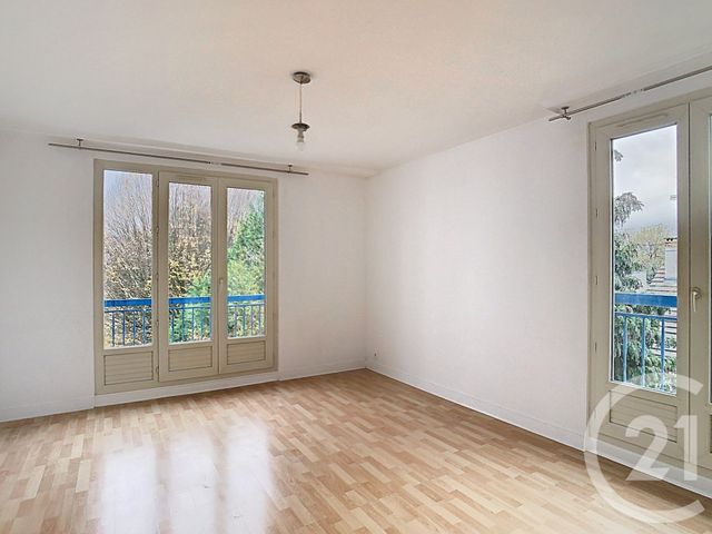 Appartement F3 &agrave; louer - 3 pi&egrave;ces - 63,88 m2 - Villejuif - 94 - ILE-DE-FRANCE