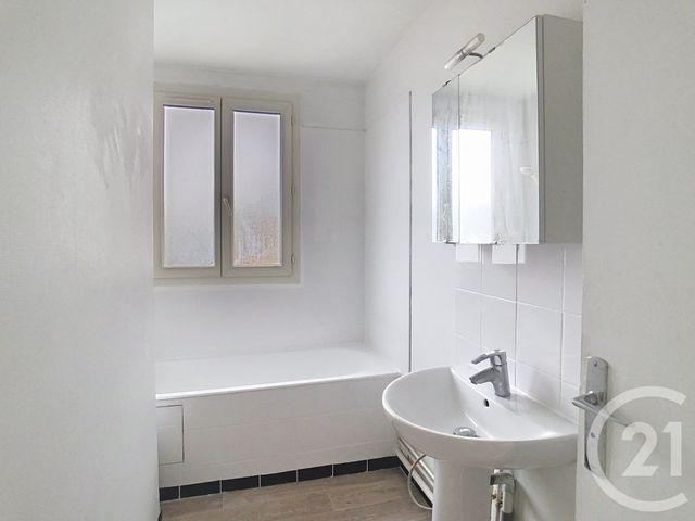 Appartement F3 &agrave; louer - 3 pi&egrave;ces - 63,88 m2 - Villejuif - 94 - ILE-DE-FRANCE