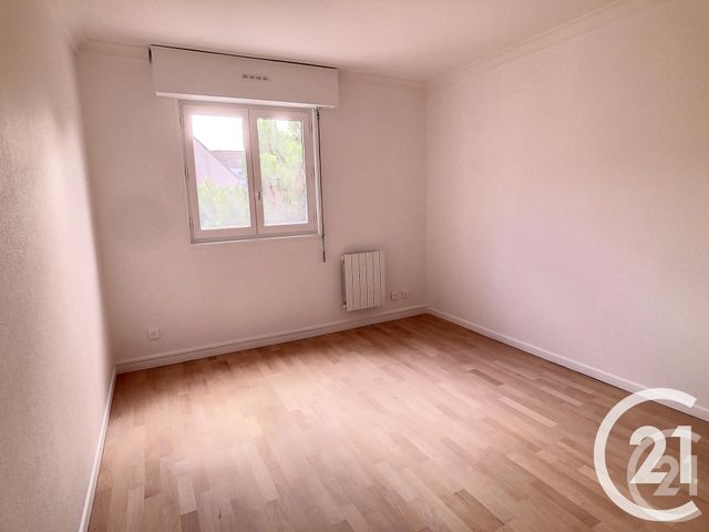 Appartement F3 &agrave; louer - 3 pi&egrave;ces - 68,15 m2 - Thiais - 94 - ILE-DE-FRANCE