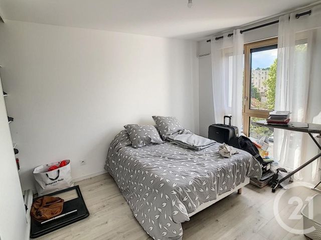 Appartement F2 &agrave; louer - 2 pi&egrave;ces - 43 m2 - Thiais - 94 - ILE-DE-FRANCE