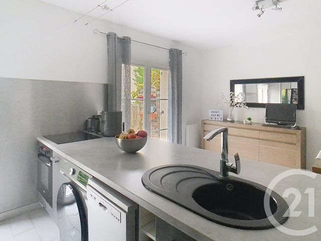 Appartement F3 &agrave; louer - 3 pi&egrave;ces - 59,49 m2 - Thiais - 94 - ILE-DE-FRANCE