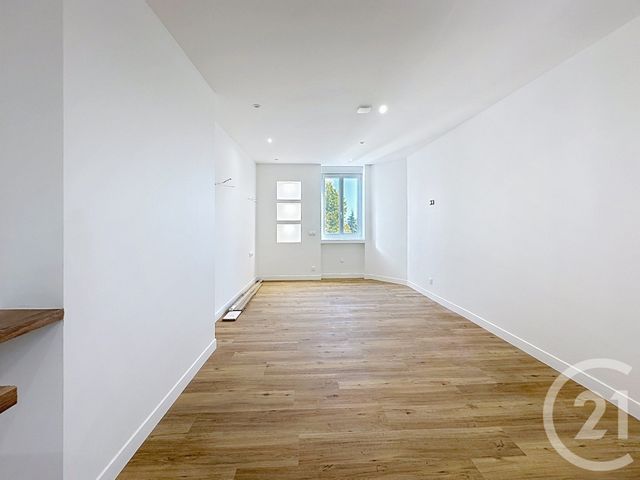 Appartement F1 à louer THIAIS