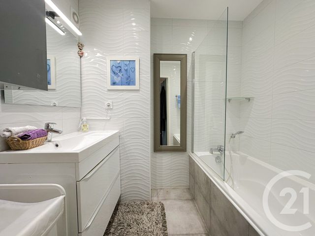 Appartement F3 &agrave; vendre - 3 pi&egrave;ces - 64,53 m2 - Champagne Au Mont D Or - 69 - RHONE-ALPES