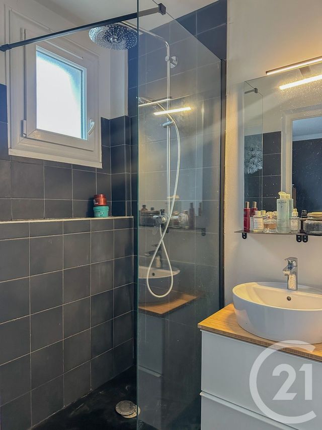 Appartement T5 &agrave; louer - 5 pi&egrave;ces - 83,40 m2 - Champagne Au Mont D Or - 69 - RHONE-ALPES