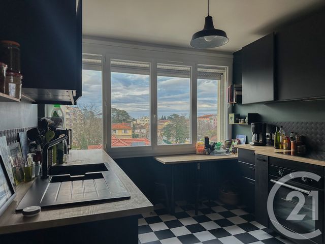 Appartement T5 &agrave; louer - 5 pi&egrave;ces - 83,40 m2 - Champagne Au Mont D Or - 69 - RHONE-ALPES