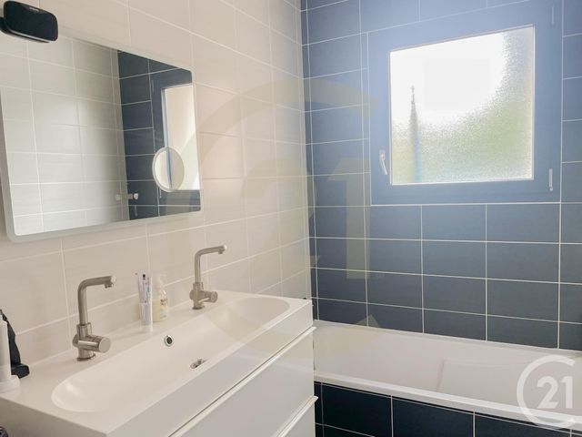 Maison &agrave; louer - 4 pi&egrave;ces - 94,87 m2 - Albigny Sur Saone - 69 - RHONE-ALPES