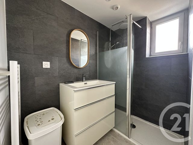 Appartement F3 &agrave; louer - 3 pi&egrave;ces - 68,21 m2 - Lyon - 69009 - RHONE-ALPES