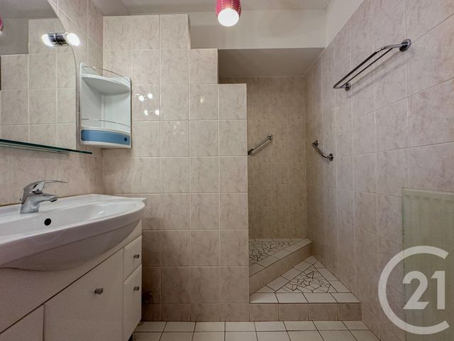 Appartement &agrave; vendre - 3 pi&egrave;ces - 62,88 m2 - Fontaines Sur Saone - 69 - RHONE-ALPES