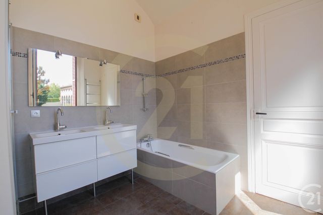 Appartement T6 &agrave; louer - 6 pi&egrave;ces - 226,06 m2 - Ecully - 69 - RHONE-ALPES