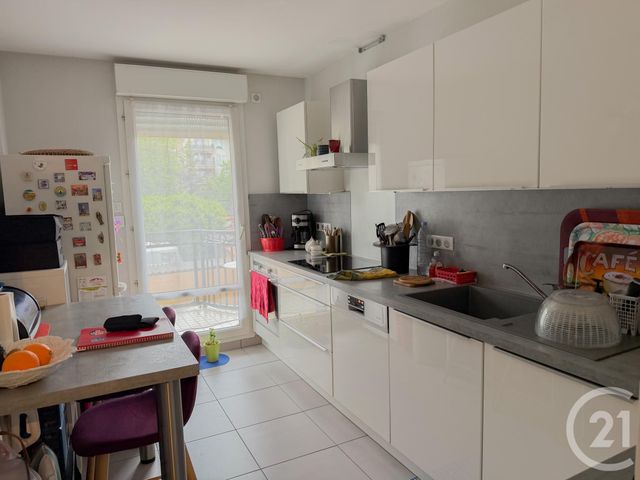Appartement T3 &agrave; louer - 3 pi&egrave;ces - 71,22 m2 - Champagne Au Mont D Or - 69 - RHONE-ALPES