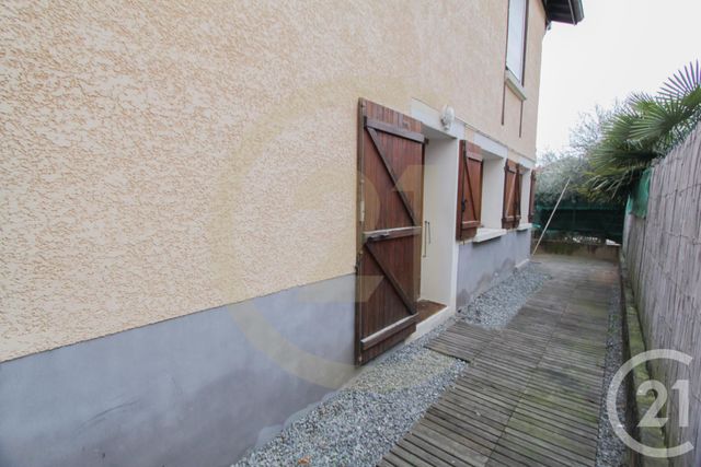 Appartement T2 &agrave; louer - 2 pi&egrave;ces - 45,25 m2 - Champagne Au Mont D Or - 69 - RHONE-ALPES