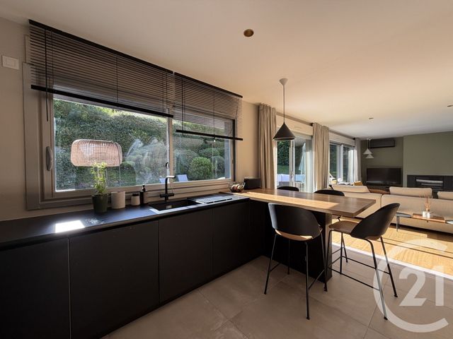 Maison &agrave; louer - 7 pi&egrave;ces - 177,62 m2 - St Didier Au Mont D Or - 69 - RHONE-ALPES
