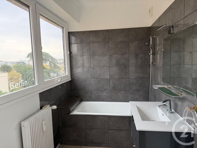 Appartement F6 &agrave; louer - 6 pi&egrave;ces - 125,32 m2 - Ecully - 69 - RHONE-ALPES