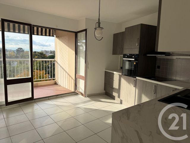 Appartement F6 &agrave; louer - 6 pi&egrave;ces - 125,32 m2 - Ecully - 69 - RHONE-ALPES