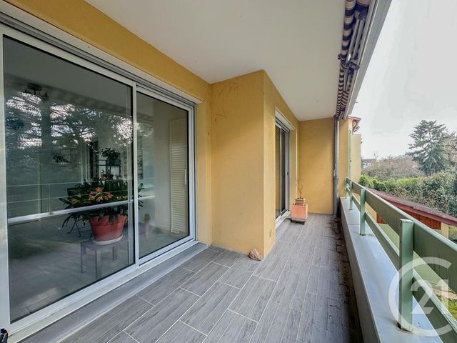 Appartement F3 &agrave; louer - 3 pi&egrave;ces - 97,55 m2 - Champagne Au Mont D Or - 69 - RHONE-ALPES