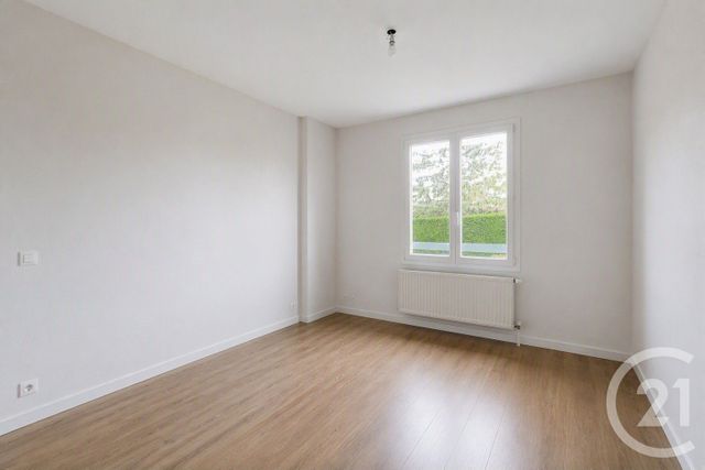 Appartement F3 &agrave; louer - 3 pi&egrave;ces - 97,55 m2 - Champagne Au Mont D Or - 69 - RHONE-ALPES