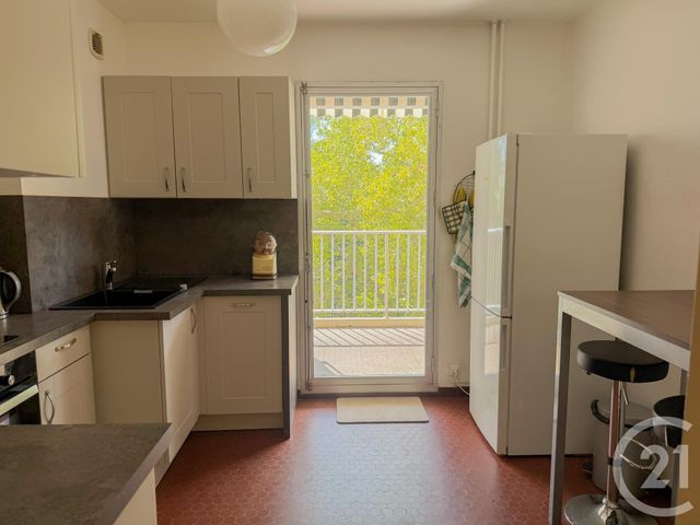 Appartement F4 &agrave; louer - 4 pi&egrave;ces - 101,47 m2 - Ecully - 69 - RHONE-ALPES