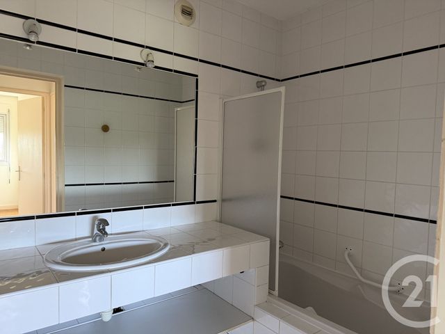Appartement F4 &agrave; louer - 4 pi&egrave;ces - 101,47 m2 - Ecully - 69 - RHONE-ALPES