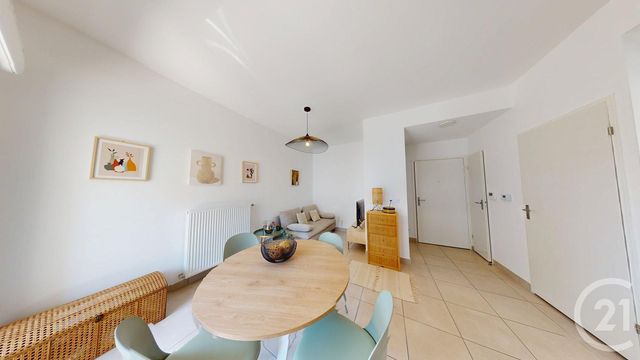 Appartement T2 &agrave; louer - 2 pi&egrave;ces - 42,12 m2 - Champagne Au Mont D Or - 69 - RHONE-ALPES