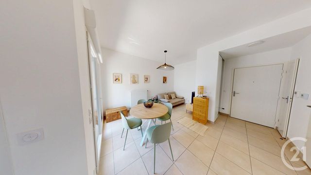 Appartement T2 &agrave; louer - 2 pi&egrave;ces - 42,12 m2 - Champagne Au Mont D Or - 69 - RHONE-ALPES