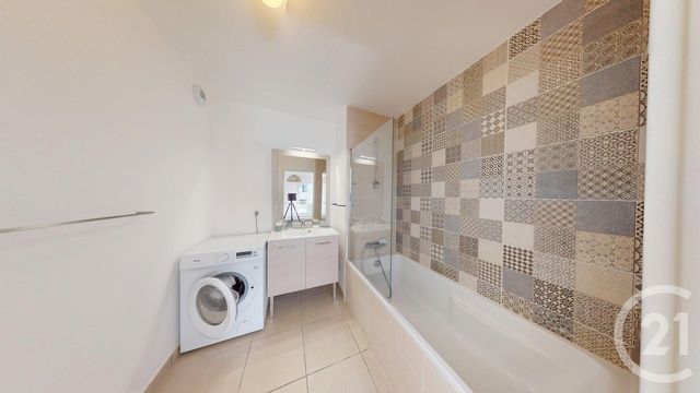 Appartement T2 &agrave; louer - 2 pi&egrave;ces - 42,12 m2 - Champagne Au Mont D Or - 69 - RHONE-ALPES