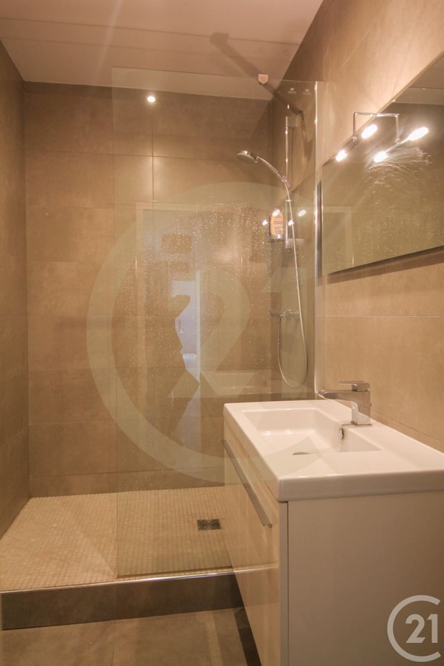 Maison &agrave; louer - 5 pi&egrave;ces - 149,45 m2 - Champagne Au Mont D Or - 69 - RHONE-ALPES