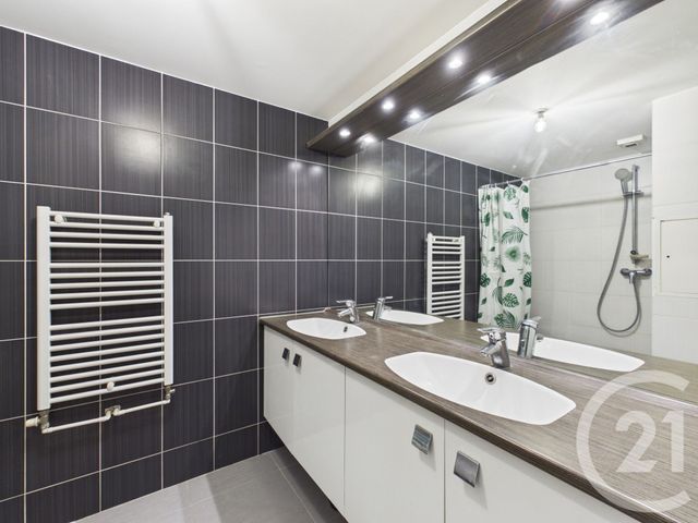 Appartement T3 &agrave; vendre - 3 pi&egrave;ces - 65,61 m2 - Champagne Au Mont D Or - 69 - RHONE-ALPES