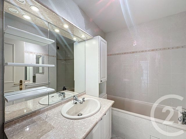 Appartement F4 &agrave; louer - 4 pi&egrave;ces - 107,45 m2 - Limonest - 69 - RHONE-ALPES