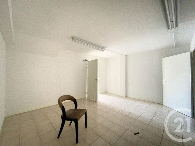 Appartement Local à louer - 1 pièce - 130 m2 - Audincourt - 25 - FRANCHE-COMTE