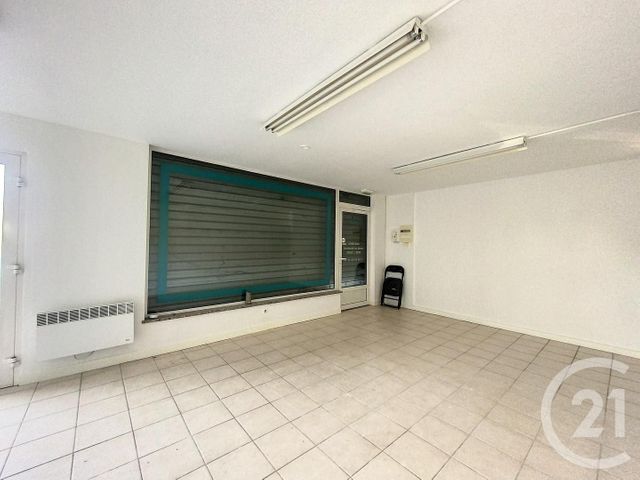 Appartement Local à louer - 1 pièce - 130 m2 - Audincourt - 25 - FRANCHE-COMTE