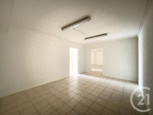 Appartement Local à louer - 1 pièce - 130 m2 - Audincourt - 25 - FRANCHE-COMTE