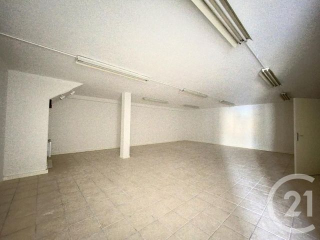 Appartement Local à louer - 1 pièce - 130 m2 - Audincourt - 25 - FRANCHE-COMTE