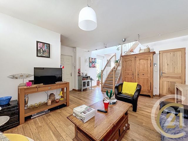 Appartement F4 à vendre - 5 pièces - 100,50 m2 - Montbeliard - 25 - FRANCHE-COMTE