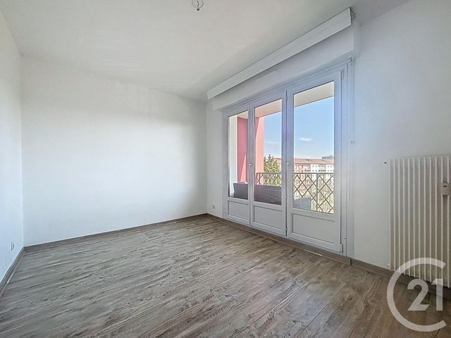 Appartement F5 à vendre - 5 pièces - 83,60 m2 - Sochaux - 25 - FRANCHE-COMTE